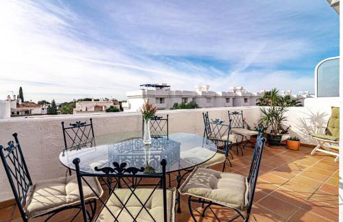 Andalusian Elegance apartment in El Paraiso with 360 views over Sea and Mountains - Photo 26