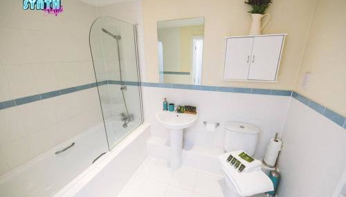 Spacious Central Leatherhead Apt Long Term Stay - Photo 3