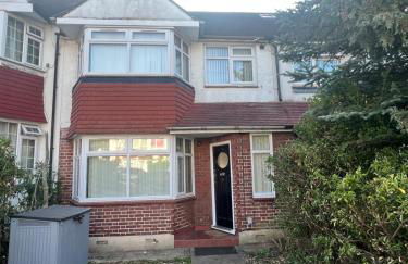 3 Bedroom modern house 15 min to tube, shops near by - Foto 5