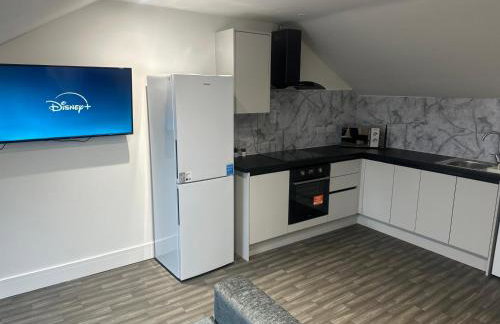 Modern 2-Bed Flat in Long Eaton with Free Parking - Foto 3