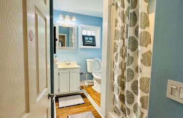 Family Cottage 1 mile to Carolina Beach - Foto 8