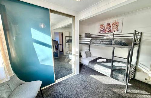 Indoor Heated Pool - Large Family Home - Sleeps 12 - Near Bournemouth Beach - Photo 34