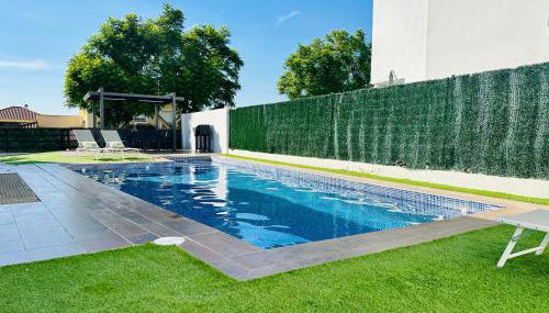 Lux Villa with Year-Round Heated Pool & Game Room - Foto 2