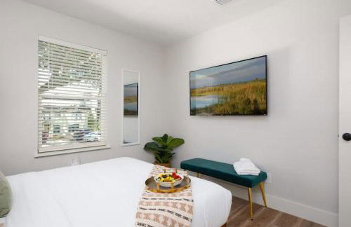 Serene Place Walk to UF Stadium Near Shands & Downtown - Photo 6