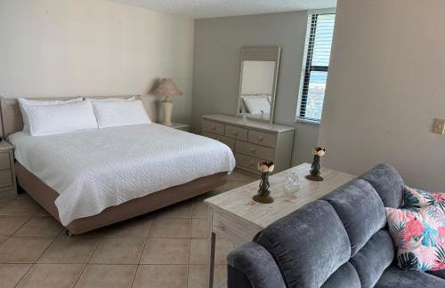 Lover's Key Beach Club by Check-In Vacation Rentals - Photo 3