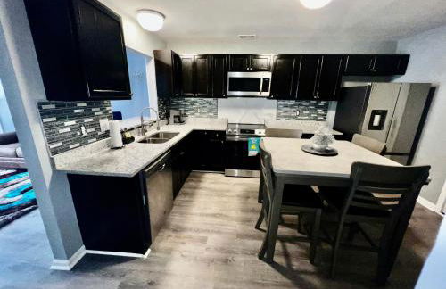 Luxury Townhome Jacksonville, NC - Foto 17