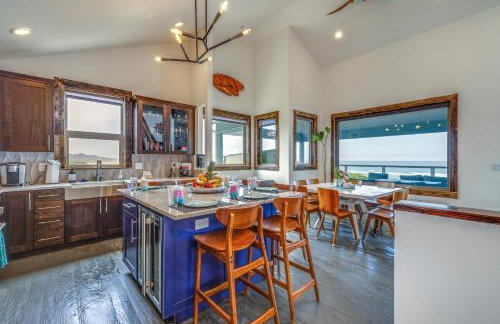 Oceanfront Home with Hot Tub, Sauna, 8 Mi to Newport - Foto 7