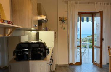 House with a terrace overlooking the sea - Foto 7