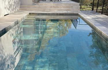 Elegant countryside retreat with pool & jacuzzi - Foto 35