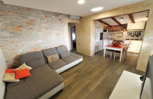 Luxury apartment Alba with pool - Photo 19