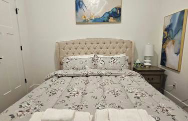 Charming 3 Bedroom house near Downtown IN - Photo 20