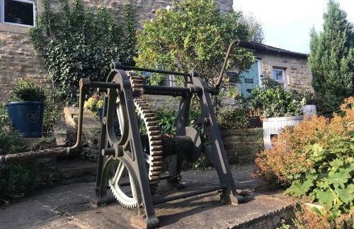 The Granary with hot tub - 2 miles from Skipton - Photo 18