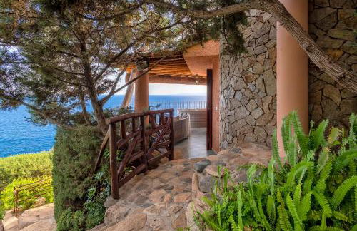 Villa Patty with infinity pool in front of the sea, parking and wifi - Foto 47