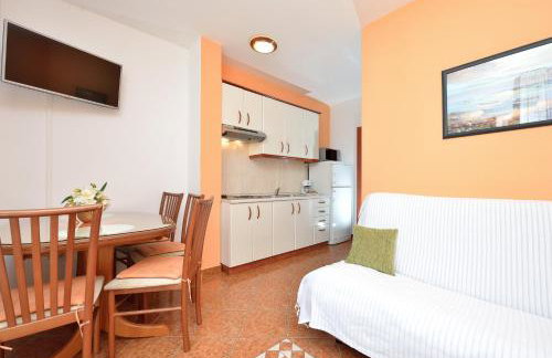 Villa Zdenka with heated pool - Photo 44