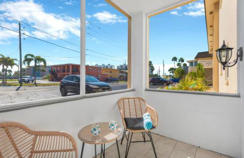 Where the Sun Meets the Water - Foto 6