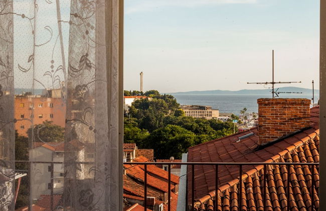 Royal View Apartment - Photo 21