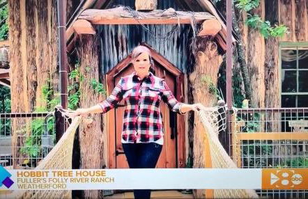 Hobbit Treehouse with waterfall on the Brazos River! 350 acres! Tubing! Petting zoo! - Foto 59