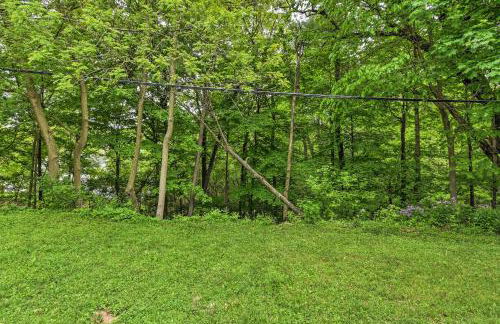 Walkable Lake Elkhart Apt Dine, Shop, Swim! - Foto 24