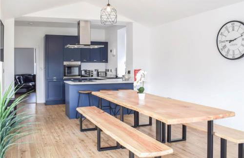 5 Bed cottage with Hot tub - Photo 7