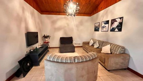 Chácara com piscina em Piracaia - 1 Km da cidade - Foto 4