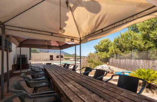 Preciosa villa con gran piscina y fabulosas vistas - Photo 29