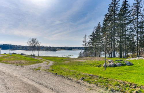 Oceanside Bass Harbor Home with Peaceful Deck! - Foto 3