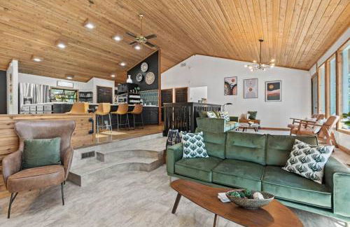 Luxe Lake Home Reflect Recharge and Reconnect - Foto 22