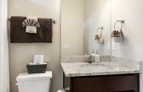 Mountain Peaks Getaway 4BR4BA Pet-Friendly Central AC Near Downtown Trails - Foto 16