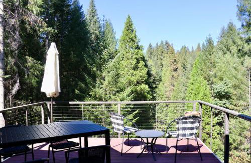 Lux, designer 8-acre retreat with private creek - Foto 39