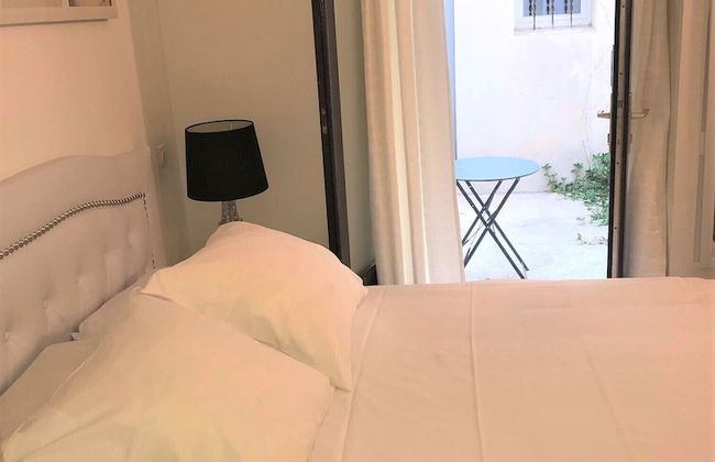 One bedroom flat ground floor avec cuisine -Rue Saint charles - métro Charles Michels 75015 PARIS - Photo 7