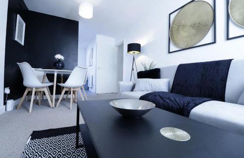 d-Entire 2-Bedroom Apartment in the bustling City Centre WIFI TRAIN & BUS STATION - Foto 6