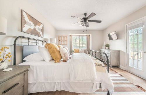 Stylish & Spacious Home Near ATL - Foto 3