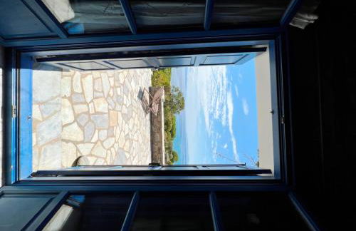 Sophia Villa Paros - Beachfront Villa at Lolantonis - Photo 84