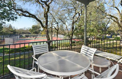 Charming 2 bd Condo at Silverado - Foto 16