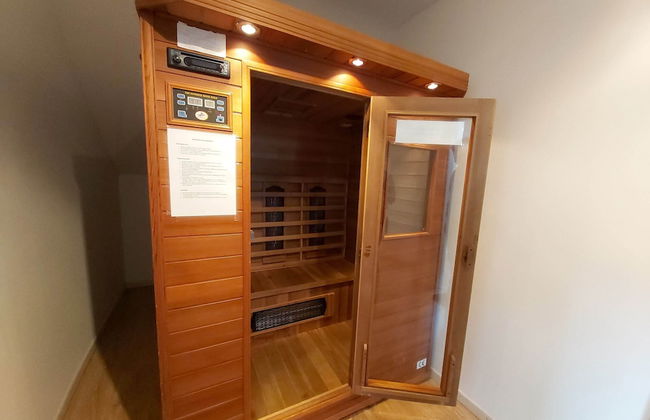 Pleasant Holiday Home With Infrared Sauna - Photo 23