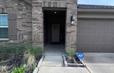 Newly built home Spacious & Comfortable 4BR 2BA - Photo 25