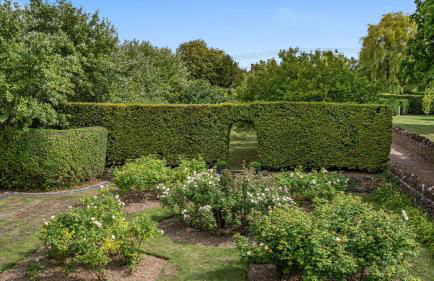 Stourton Manor - Photo 38