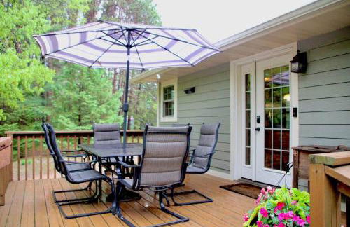 Family Friendly Home Near Trails & Live Music 3 Bedroom - Foto 1