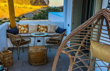 Apademia Skyros Luxury Apartment - Photo 24