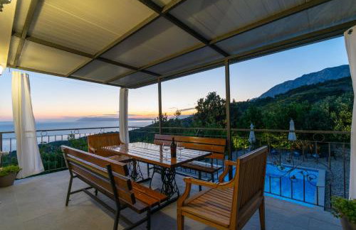 Villa with Sea View - Private Heated Pool - Foto 12