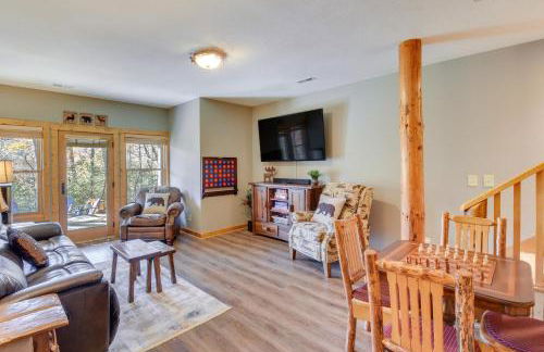 Burton on the Rocks Lake Retreat with Hot Tub! - Foto 27