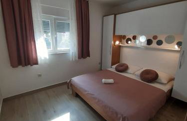 Apartment Lucky with Jacuzzi - Photo 8