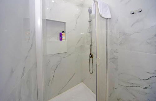 Dimora di Antonietta Room - near Train Station & Wi-Fi - Foto 35