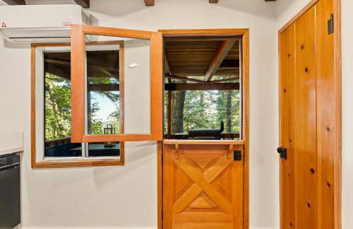 Cute Romantic Cabin With Hot Tub 5 Min from Lake - Foto 28