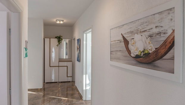 Spacious Novi Vinodolski Apartments With Terrace and Shared Pool - Foto 2, Vestíbulo