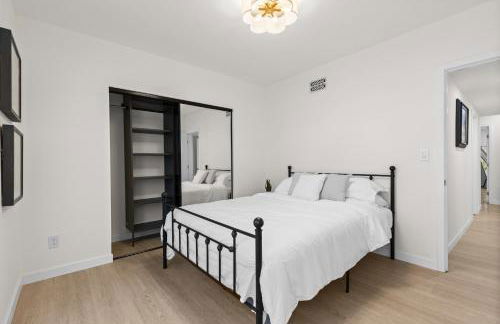 NEW Remodeled Northridge 5 Bedroom Near CSUN & Sherwood Forest - Foto 25