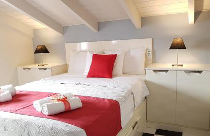 Stefanos Studios - Photo 69