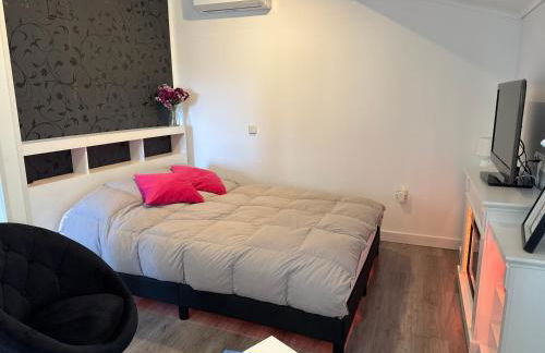 La Casita del Escorial -Nueva reforma Tranquilidad y jardín privado - Foto 8