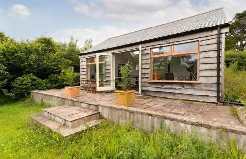 Naut Retreat - Idyllic hideaway with hot tub, gym & gamesroom ideally located in Zennor near St Ives - Photo 50