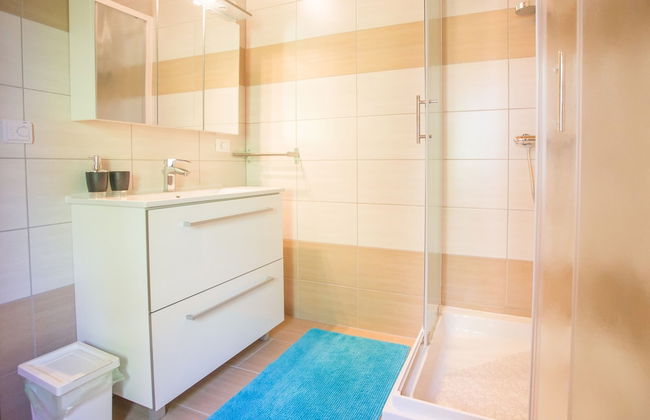 Villa in Medvidici With Pool Near Porec Beach - Photo 21